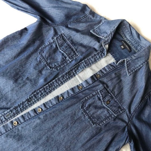 Banana Republic Denim Top - Picture 2 of 3